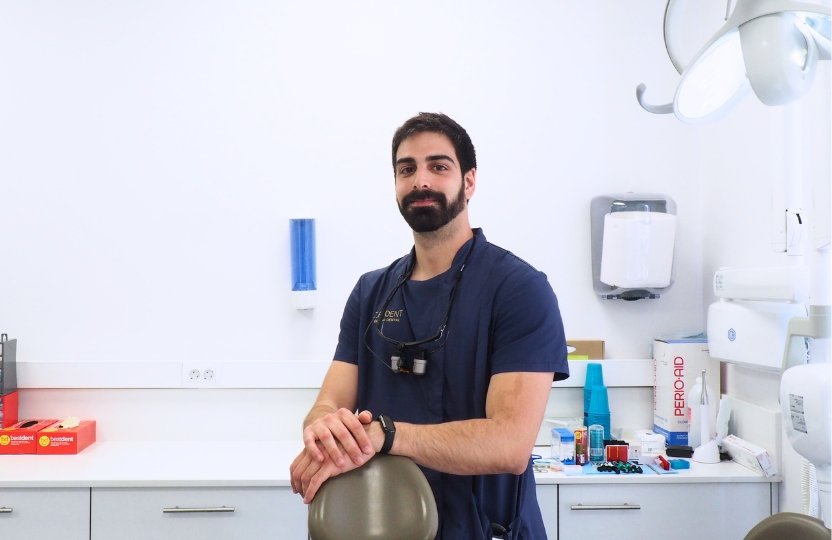 Dr. Óscar — Odontología conservadora Zeudent